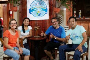 Visitantes felices en San Francisco de Paján